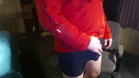 Snapshot of montana6897 chatting on December 29, 8:11 am Kingalby817 online show from December 29, 8:11 am