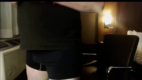 Snapshot of montana6897 chatting on March 1, 5:52 am Kingalby817 online show from March 1, 5:52 am