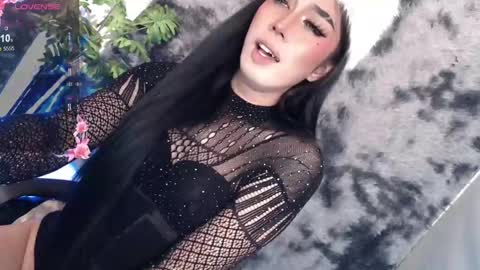 Snapshot of montrous_princessx chatting on February 10, 9:47 am Princess take me to private or password show online show from February 10, 9:47 am