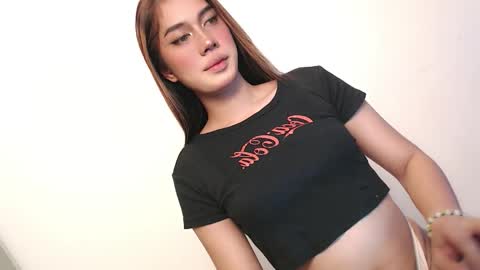 Snapshot of montrous_princessx chatting on October 24, 9:11 pm Princess take me to private or password show online show from October 24, 9:11 pm