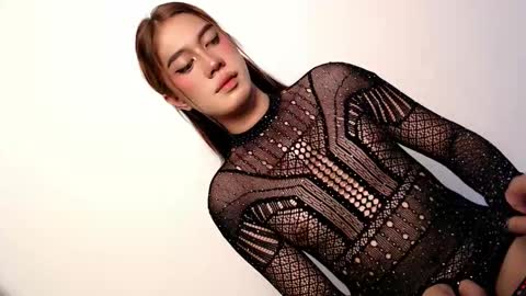 Snapshot of montrous_princessx chatting on October 25, 11:21 pm Princess take me to private or password show online show from October 25, 11:21 pm