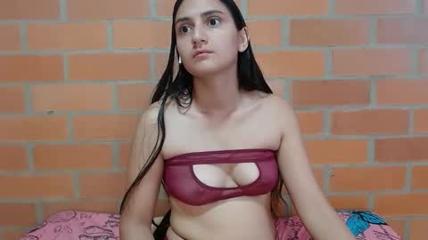 Snapshot of montserrat_jay chatting on November 16, 2:55 pm Luisa online show from November 16, 2:55 pm