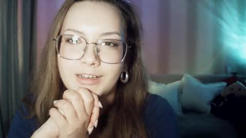 Snapshot of moodiemira chatting on April 24, 10:01 pm moodiemira online show from April 24, 10:01 pm