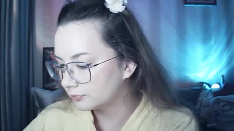Snapshot of moodiemira chatting on May 28, 7:00 pm moodiemira online show from May 28, 7:00 pm