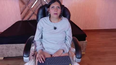 Moon  online show from November 20, 3:23 pm