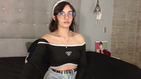 Elizabeth  online show from October 9, 8:18 pm