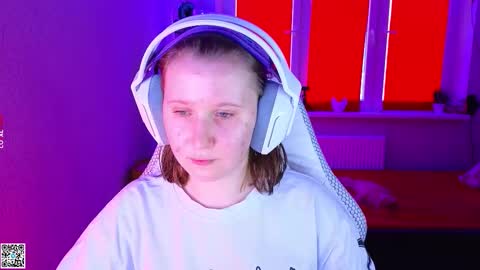 Snapshot of moon_avengers chatting on November 24, 12:38 pm Lola online show from November 24, 12:38 pm