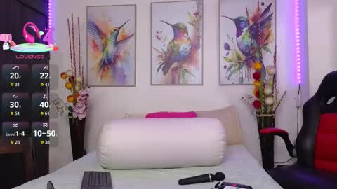 Moon online show from December 15, 7:40 pm