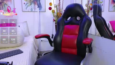 Moon online show from February 28, 1:45 pm