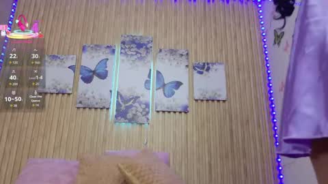 Moon online show from April 14, 11:27 am