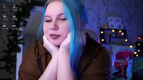 Snapshot of moon_valkyriie chatting on January 22, 9:57 am Emilia online show from January 22, 9:57 am