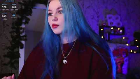 Snapshot of moon_valkyriie chatting on January 29, 9:01 am Emilia online show from January 29, 9:01 am