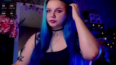 Snapshot of moon_valkyriie chatting on February 10, 11:15 am Emilia online show from February 10, 11:15 am