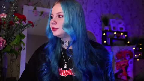 Snapshot of moon_valkyriie chatting on February 14, 8:21 am Emilia online show from February 14, 8:21 am