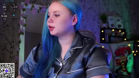 Snapshot of moon_valkyriie chatting on February 23, 2:46 pm Emilia online show from February 23, 2:46 pm