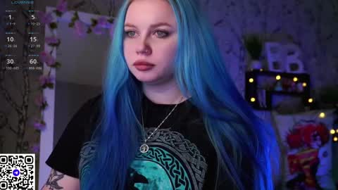 Snapshot of moon_valkyriie chatting on February 24, 10:37 am Emilia online show from February 24, 10:37 am