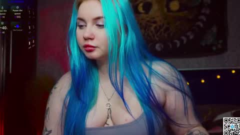 Snapshot of moon_valkyriie chatting on February 27, 11:20 am Emilia online show from February 27, 11:20 am