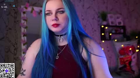 Snapshot of moon_valkyriie chatting on February 28, 3:48 am Emilia online show from February 28, 3:48 am