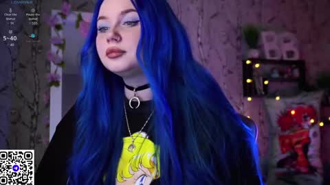 Snapshot of moon_valkyriie chatting on March 3, 8:49 am Emilia online show from March 3, 8:49 am