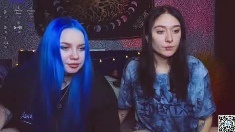 Snapshot of moon_valkyriie chatting on March 5, 11:38 am Emilia online show from March 5, 11:38 am