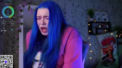 Snapshot of moon_valkyriie chatting on March 7, 1:53 am Emilia online show from March 7, 1:53 am