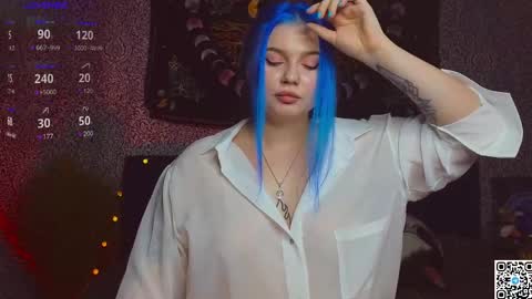 Snapshot of moon_valkyriie chatting on March 8, 9:50 am Emilia online show from March 8, 9:50 am