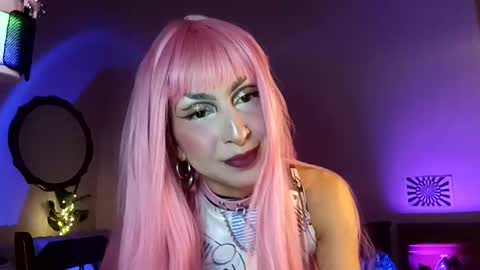 Snapshot of mooncinna chatting on September 14, 5:45 pm Cinna online show from September 14, 5:45 pm