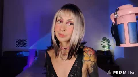 Snapshot of mooncinna chatting on September 20, 5:47 pm Cinna online show from September 20, 5:47 pm