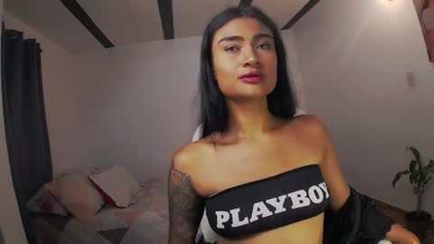 moonie_baddie31 online show from March 4, 4:46 pm