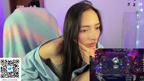 Snapshot of moonlady_ chatting on January 19, 8:50 am MOON online show from January 19, 8:50 am