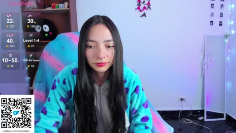 Snapshot of moonlady_ chatting on January 27, 2:31 am MOON online show from January 27, 2:31 am