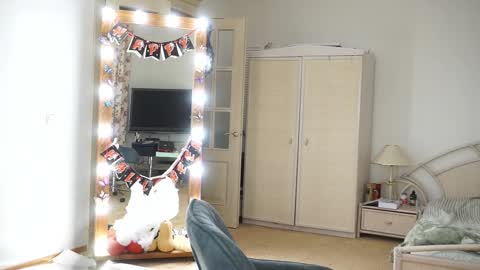 Jane online show from October 21, 5:30 am