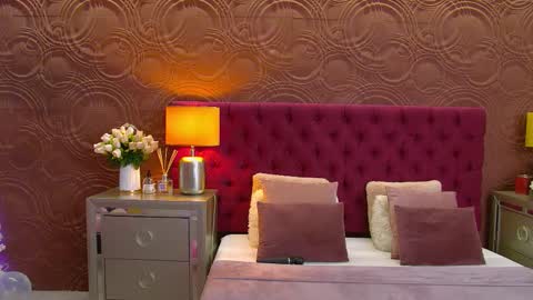 moonligt_iris online show from September 14, 4:33 am