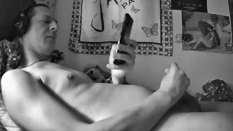 Snapshot of moonlucky007 chatting on September 18, 9:22 am Moonlucky007 online show from September 18, 9:22 am