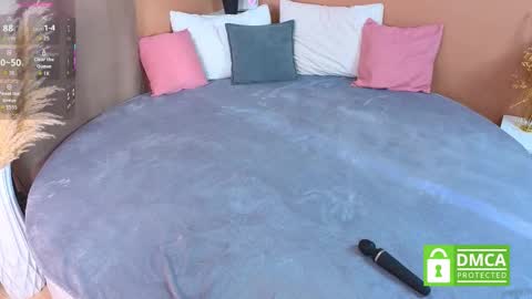 Snapshot of moontongue chatting on September 11, 8:14 am Trisha online show from September 11, 8:14 am