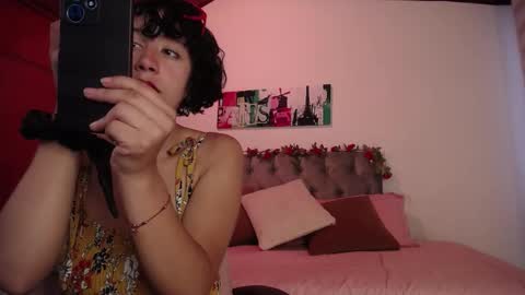 Snapshot of moony_14 chatting on February 19, 8:10 pm Michelle online show from February 19, 8:10 pm