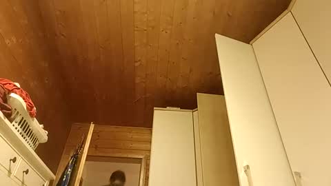 moos1 online show from October 9, 5:05 am