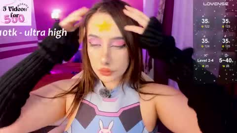 Snapshot of moranakit chatting on November 20, 6:40 pm Morana Mayer online show from November 20, 6:40 pm