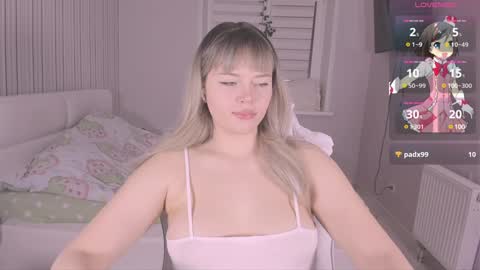 Snapshot of moranosofia chatting on December 6, 1:40 am Sofia online show from December 6, 1:40 am