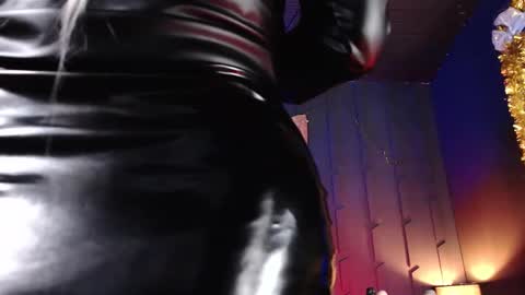 Snapshot of morganacrowley_ chatting on December 28, 12:47 am Morgana online show from December 28, 12:47 am