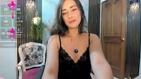 Moriah online show from April 13, 1:44 am