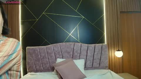 Moriah online show from March 23, 12:09 pm