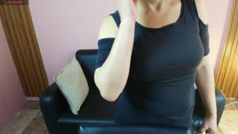 Moriah online show from April 4, 12:57 pm