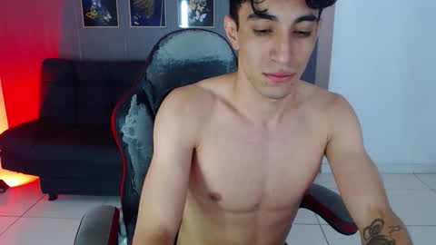 Snapshot of morrison_jimm chatting on March 2, 4:36 am santii online show from March 2, 4:36 am