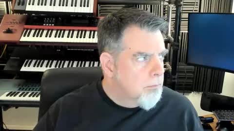 mostly_unbothered online show from November 15, 11:07 am