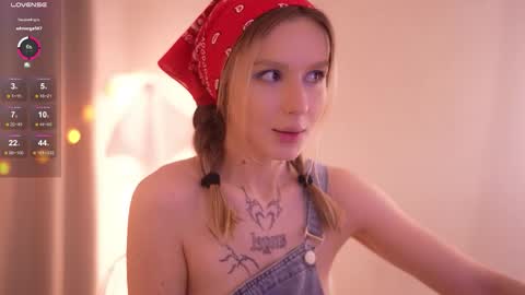 Snapshot of motherlode_ chatting on October 31, 5:36 pm MIRA online show from October 31, 5:36 pm