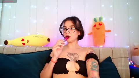 Kris online show from February 18, 11:33 am