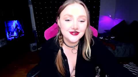 Snapshot of motorkate chatting on December 4, 2:20 am motorkate online show from December 4, 2:20 am