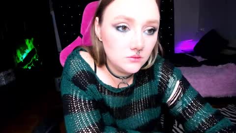 Snapshot of motorkate chatting on December 7, 9:50 am motorkate online show from December 7, 9:50 am