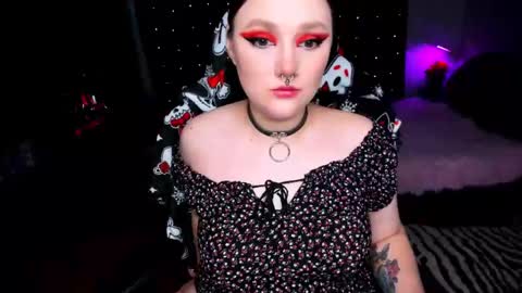 Snapshot of motorkate chatting on December 8, 9:13 am motorkate online show from December 8, 9:13 am